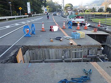 南2号水管橋工事